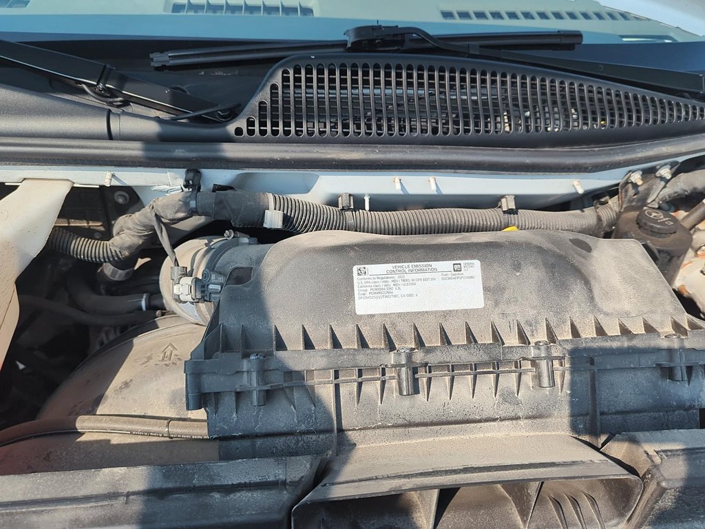 2023 Chevrolet Express Cargo 2500 135 WB 2WD in Stratford, Ontario - 7 - w1024h768px