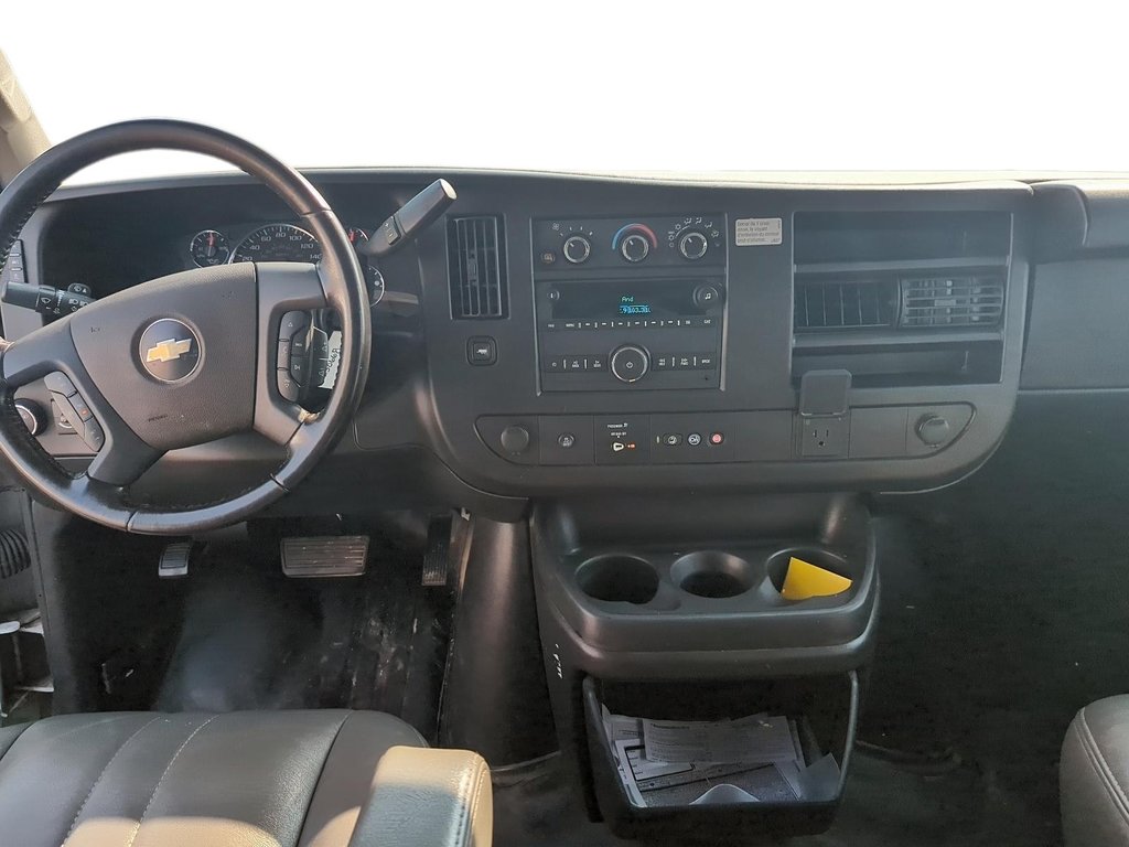 2023 Chevrolet Express Cargo 2500 135 WB 2WD in Stratford, Ontario - 9 - w1024h768px