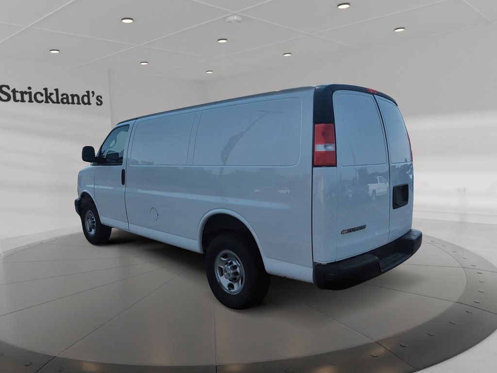2023 Chevrolet Express Cargo 2500 135 WB 2WD in Stratford, Ontario - 4 - w1024h768px