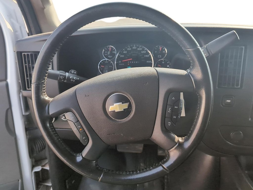2023 Chevrolet Express Cargo 2500 135 WB 2WD in Stratford, Ontario - 11 - w1024h768px