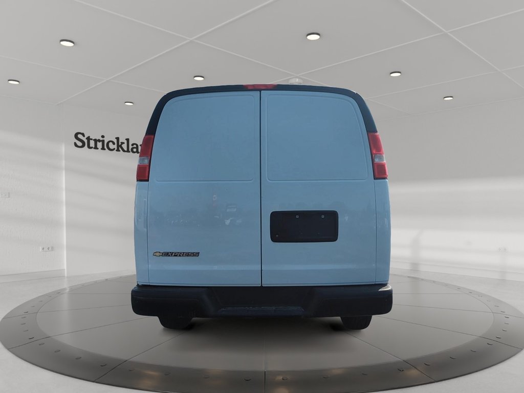 2023 Chevrolet Express Cargo 2500 135 WB 2WD in Stratford, Ontario - 3 - w1024h768px