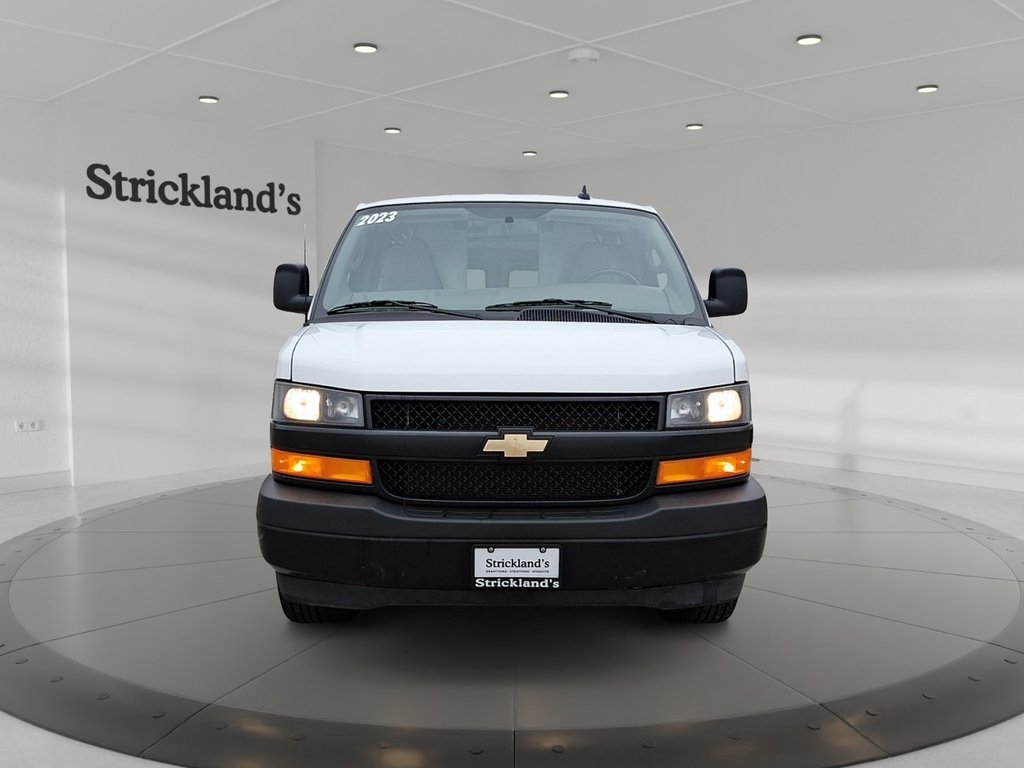 2023 Chevrolet Express Cargo 2500 135 WB 2WD in Stratford, Ontario - 2 - w1024h768px