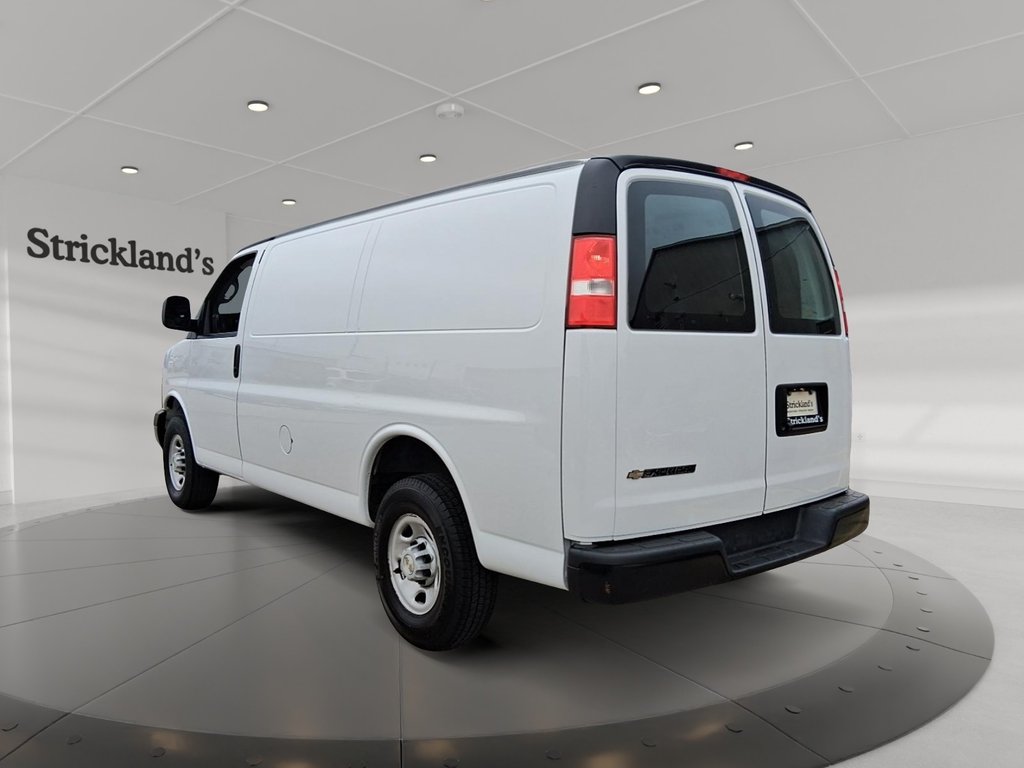 2023 Chevrolet Express Cargo 2500 135 WB 2WD in Stratford, Ontario - 4 - w1024h768px