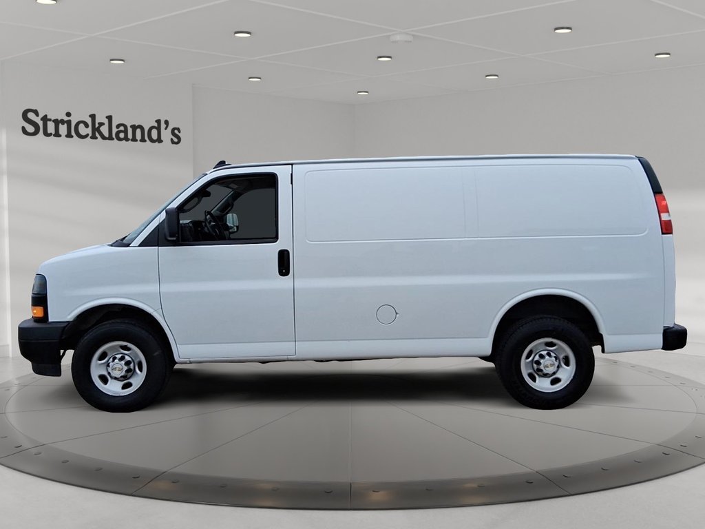 2023 Chevrolet Express Cargo 2500 135 WB 2WD in Stratford, Ontario - 5 - w1024h768px