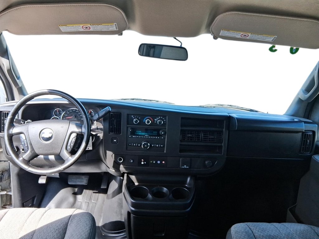 2023 Chevrolet Express Cargo 2500 135 WB 2WD in Stratford, Ontario - 9 - w1024h768px