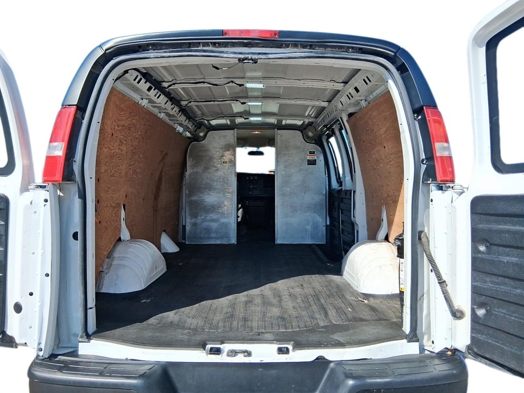 2023 Chevrolet Express Cargo 2500 135 WB 2WD in Stratford, Ontario - 6 - w1024h768px