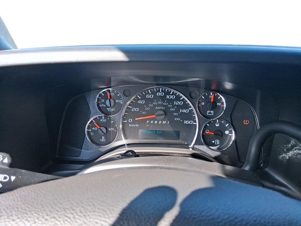 2023 Chevrolet Express Cargo 2500 135 WB 2WD in Stratford, Ontario - 13 - w1024h768px