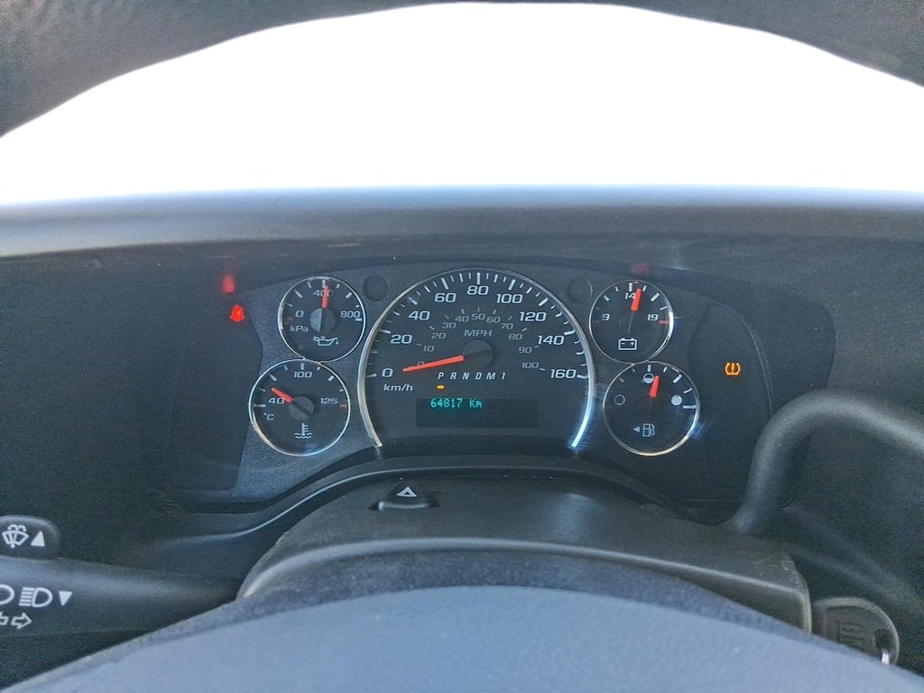2023 Chevrolet Express Cargo 2500 135 WB 2WD in Stratford, Ontario - 14 - w1024h768px