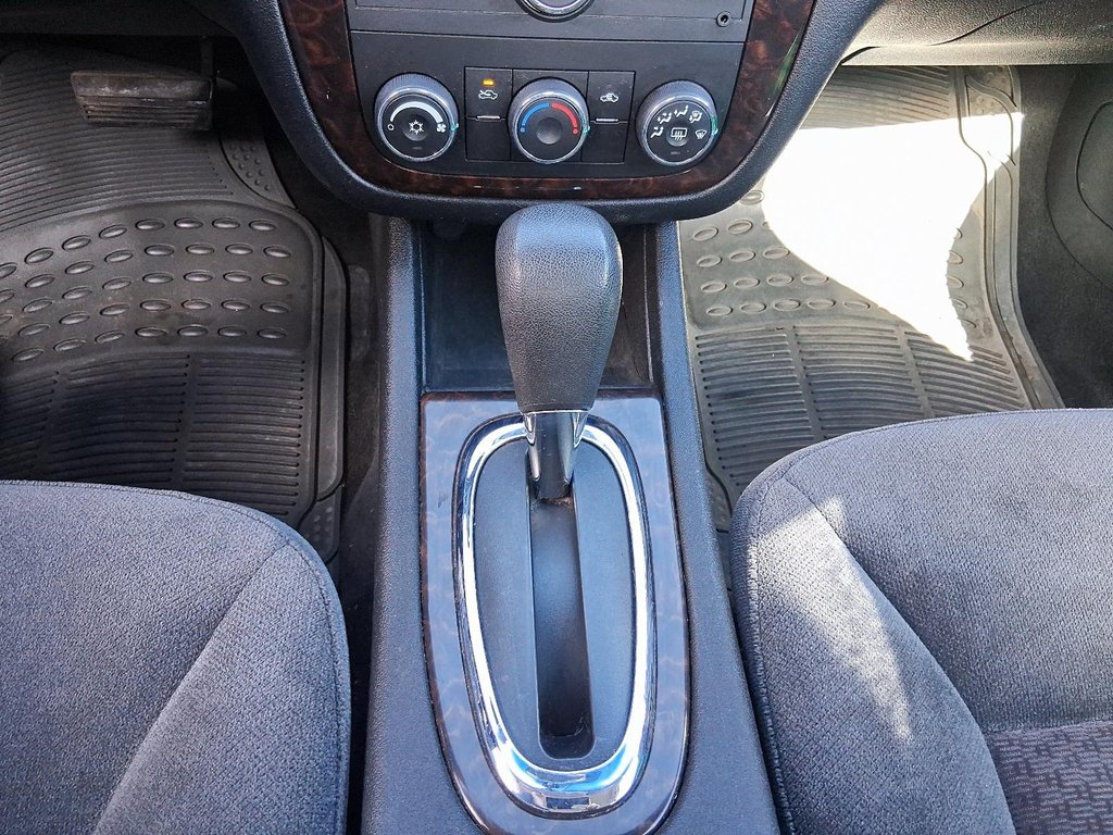 2012 Chevrolet Impala LS Sedan in Stratford, Ontario - 16 - w1024h768px