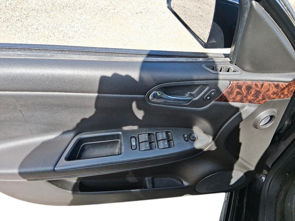 2012 Chevrolet Impala LS Sedan in Stratford, Ontario - 11 - w1024h768px