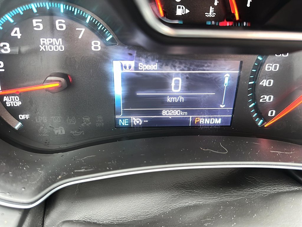 2017 Chevrolet Impala LT in Stratford, Ontario - 12 - w1024h768px