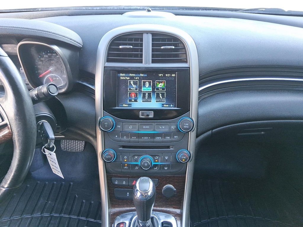 2013 Chevrolet Malibu 2LT in Stratford, Ontario - 15 - w1024h768px