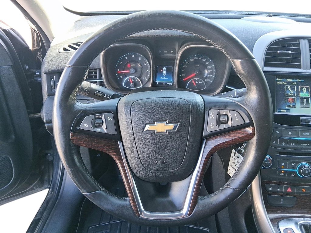 2013 Chevrolet Malibu 2LT in Stratford, Ontario - 12 - w1024h768px