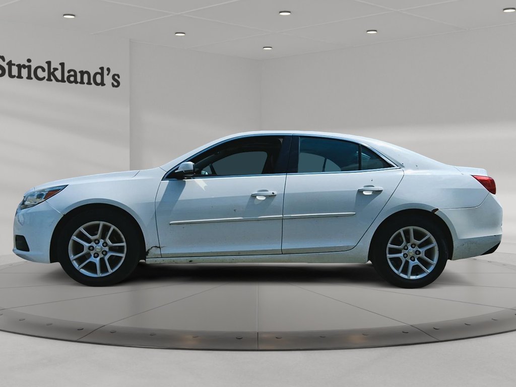 2015 Chevrolet Malibu 1LT in Stratford, Ontario - 5 - w1024h768px