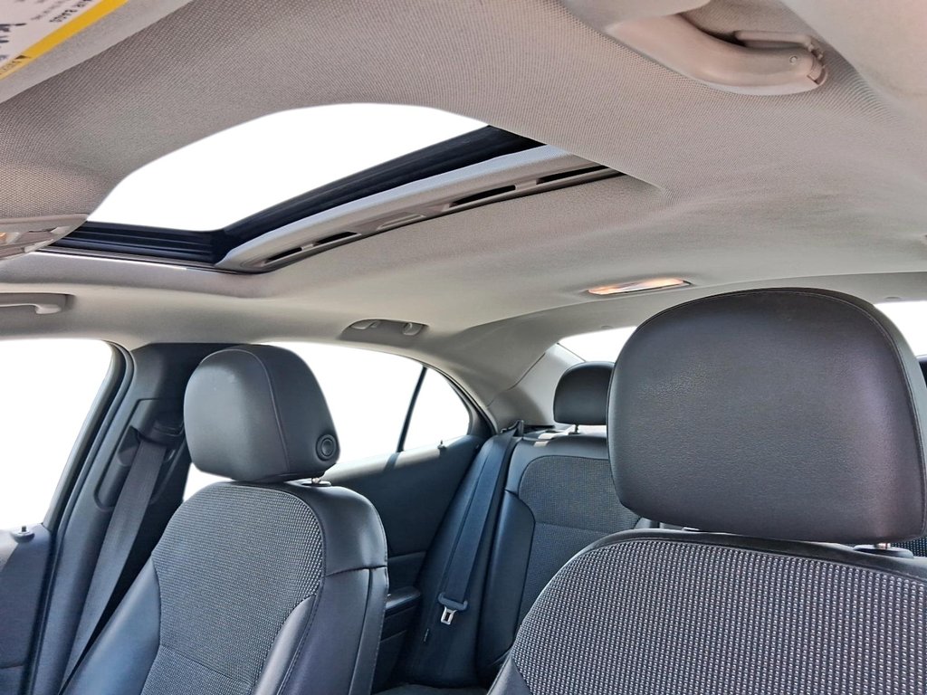 2015 Chevrolet Malibu 1LT in Stratford, Ontario - 17 - w1024h768px