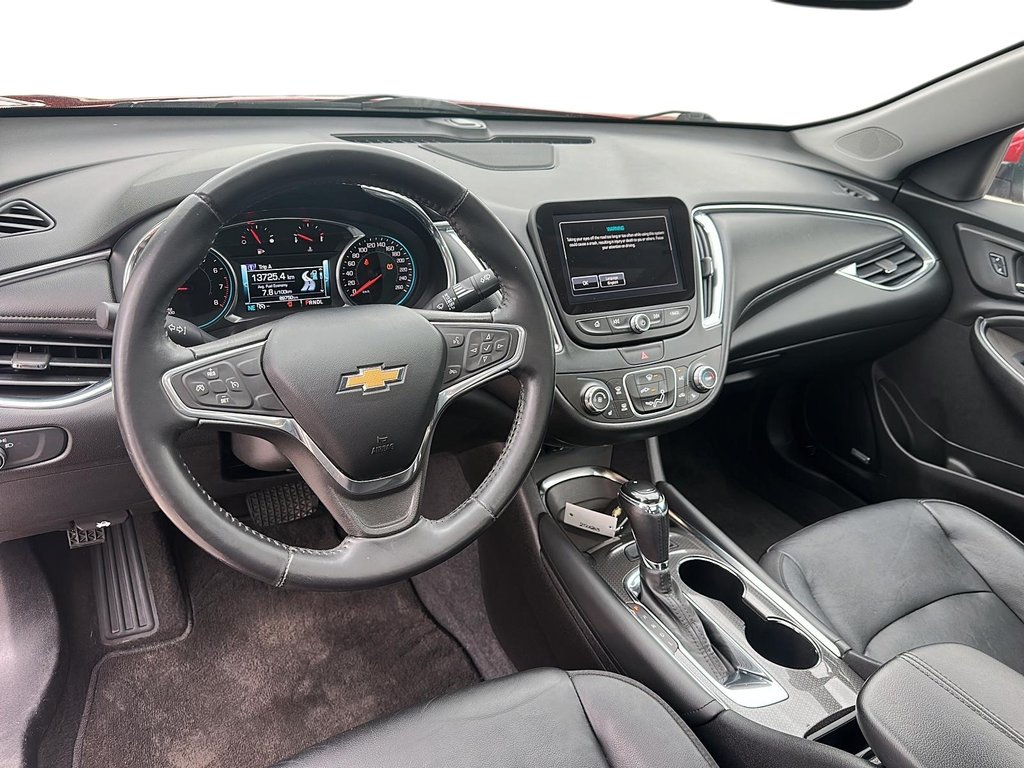 2016 Chevrolet Malibu LT in Stratford, Ontario - 9 - w1024h768px