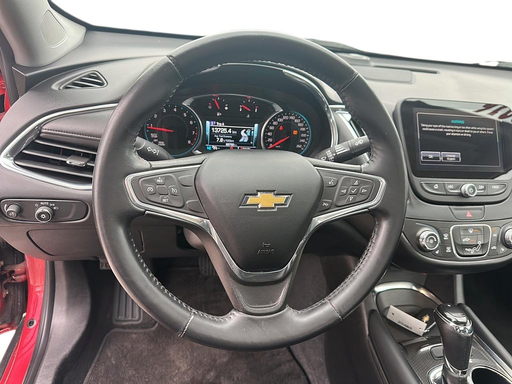 2016 Chevrolet Malibu LT in Stratford, Ontario - 11 - w1024h768px
