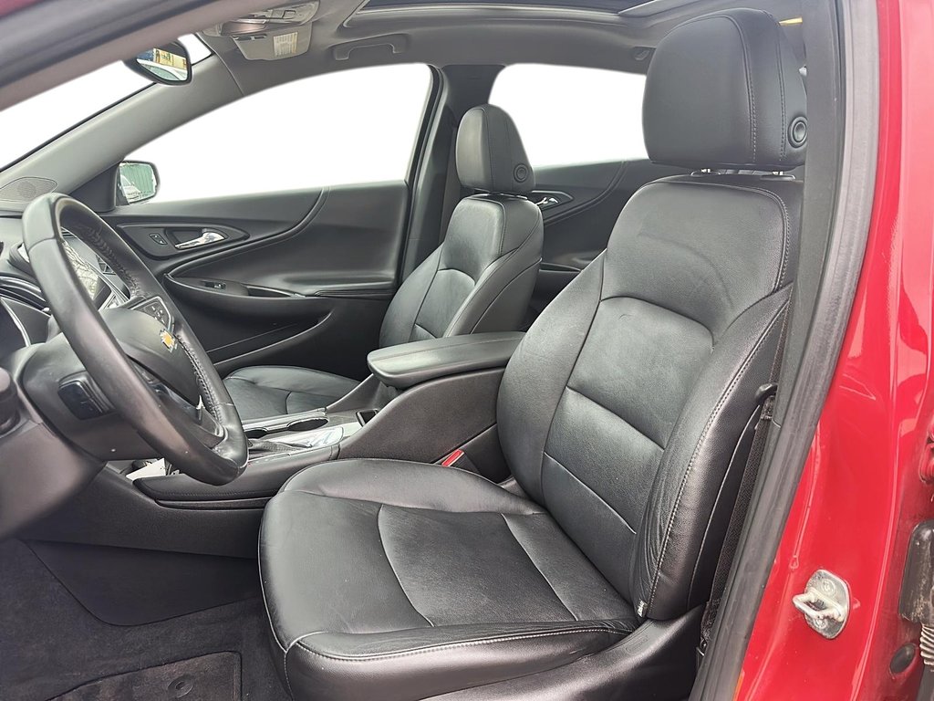 2016 Chevrolet Malibu LT in Stratford, Ontario - 8 - w1024h768px
