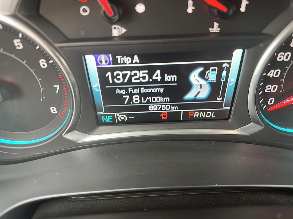 2016 Chevrolet Malibu LT in Stratford, Ontario - 12 - w1024h768px