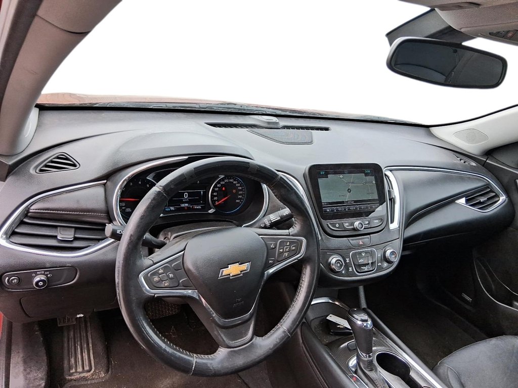 2016 Chevrolet Malibu LT in Stratford, Ontario - 10 - w1024h768px