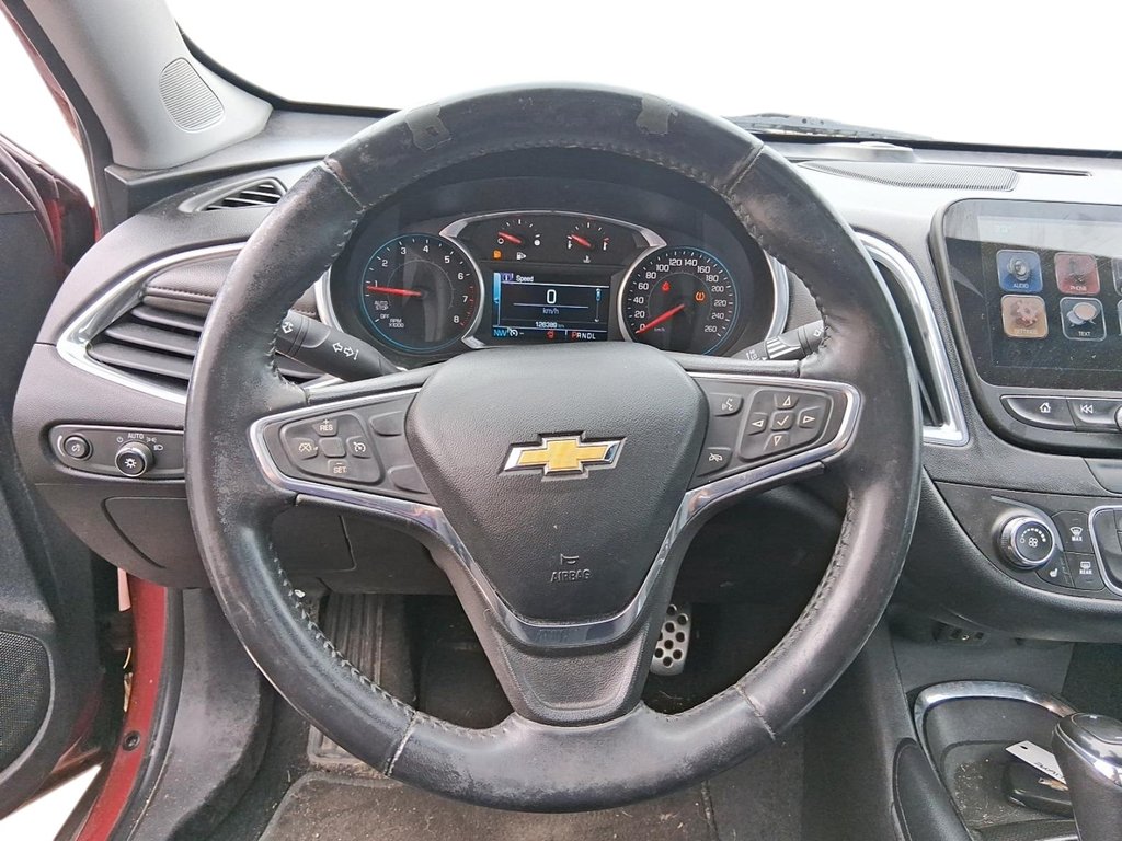 2016 Chevrolet Malibu LT in Stratford, Ontario - 12 - w1024h768px