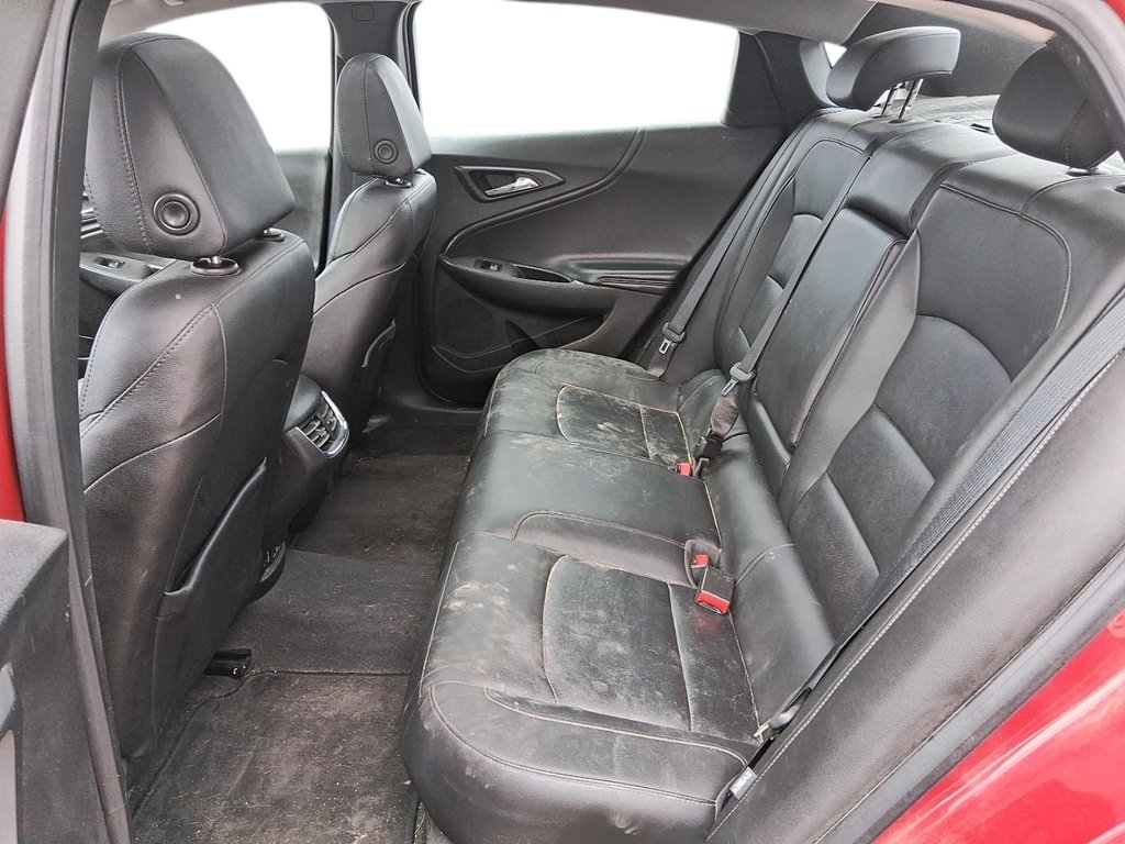 2016 Chevrolet Malibu LT in Stratford, Ontario - 9 - w1024h768px