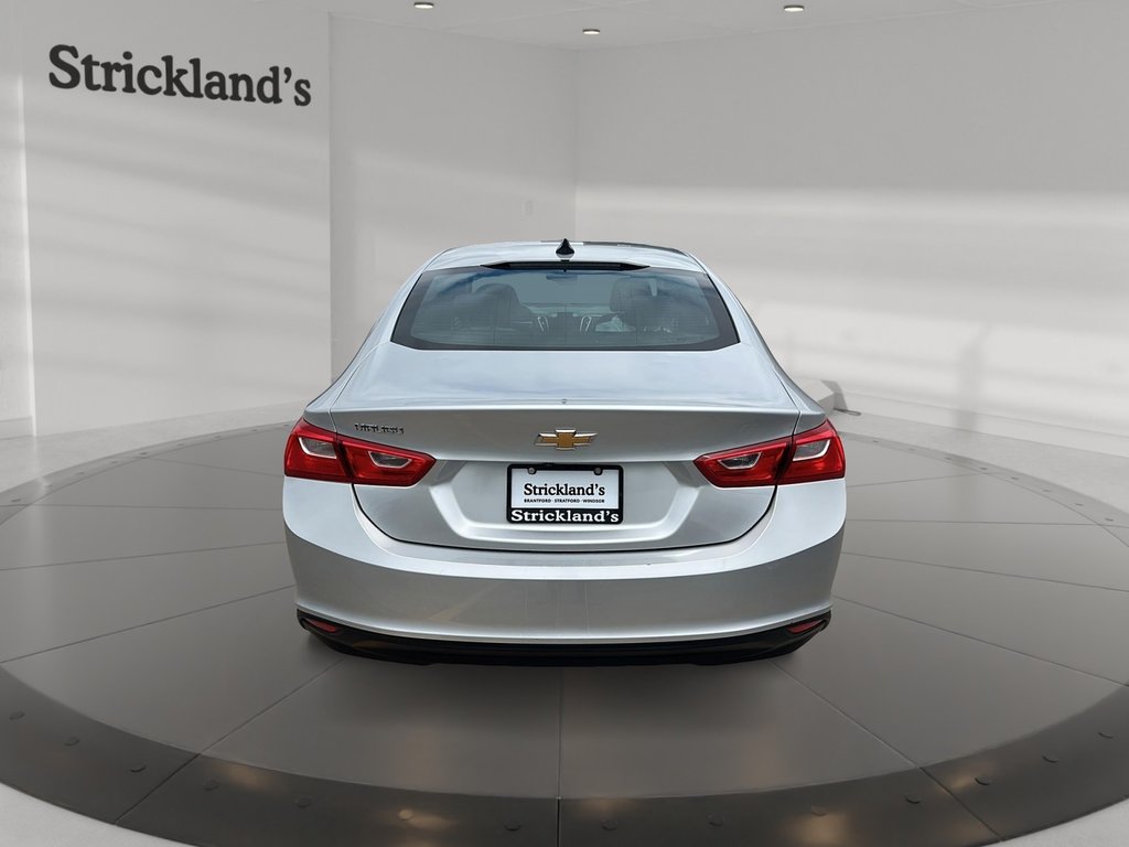 2021 Chevrolet Malibu LS in Stratford, Ontario - 3 - w1024h768px