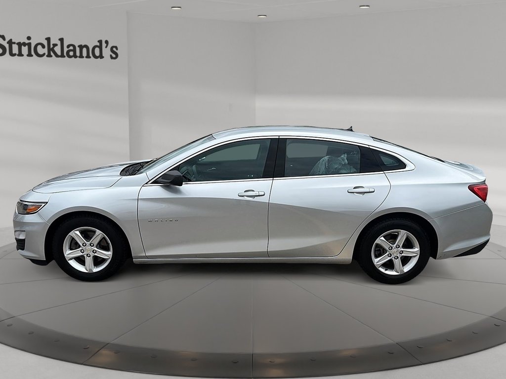 2021 Chevrolet Malibu LS in Stratford, Ontario - 5 - w1024h768px