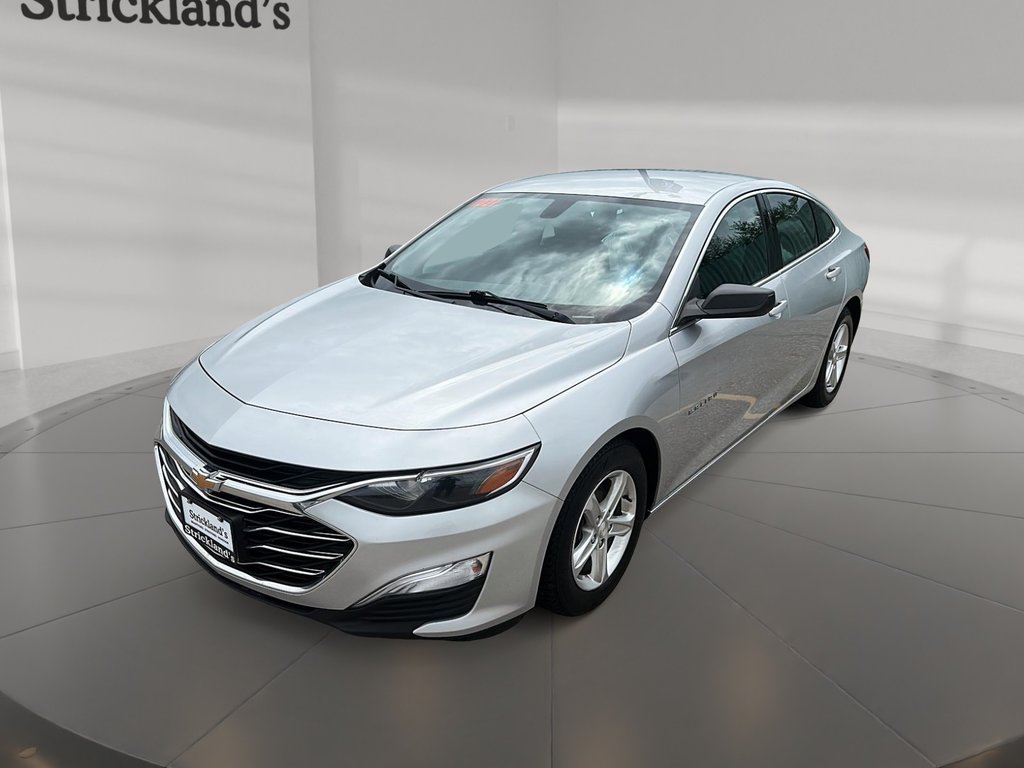 2021 Chevrolet Malibu LS in Stratford, Ontario - 1 - w1024h768px