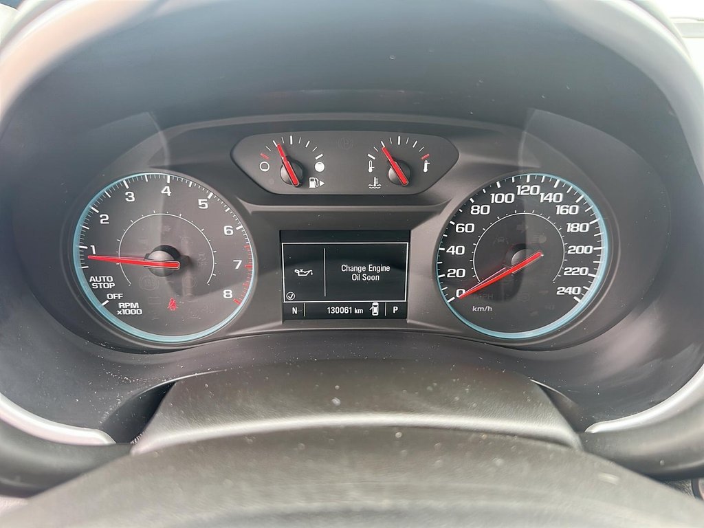 2021 Chevrolet Malibu LS in Stratford, Ontario - 12 - w1024h768px
