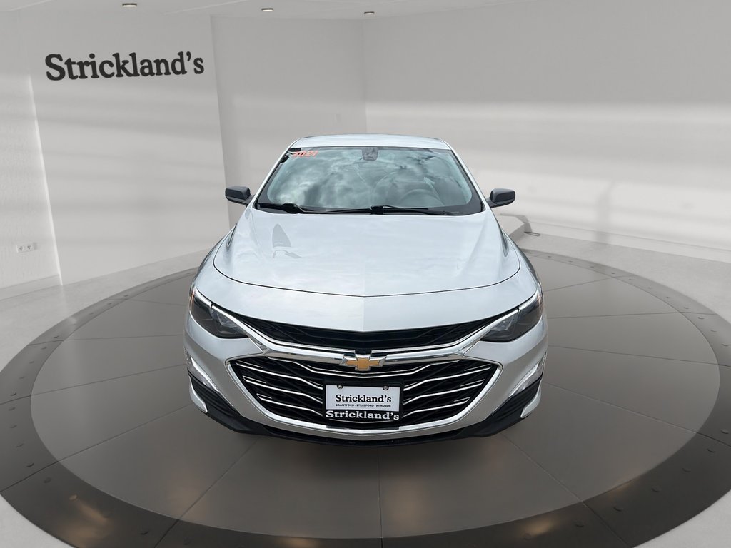 2021 Chevrolet Malibu LS in Stratford, Ontario - 2 - w1024h768px