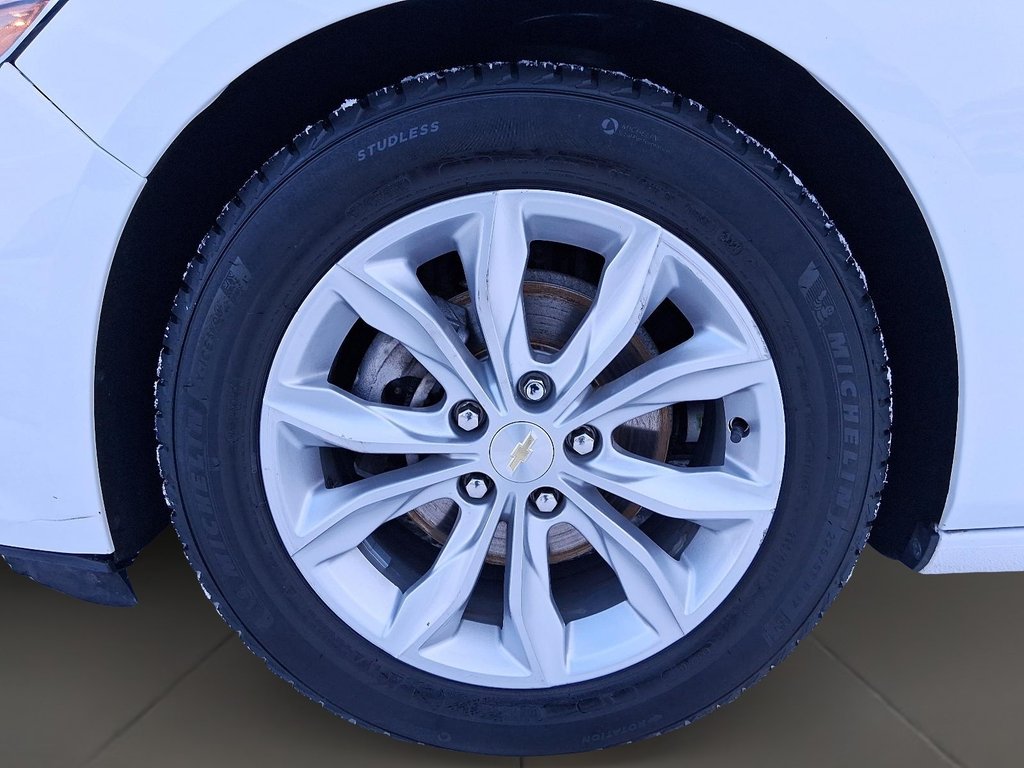 2021 Chevrolet Malibu LT in Stratford, Ontario - 7 - w1024h768px