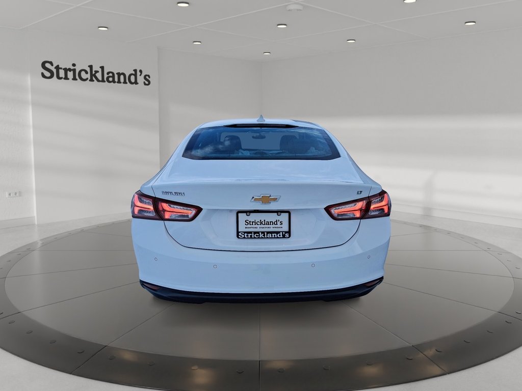 2021 Chevrolet Malibu LT in Stratford, Ontario - 3 - w1024h768px