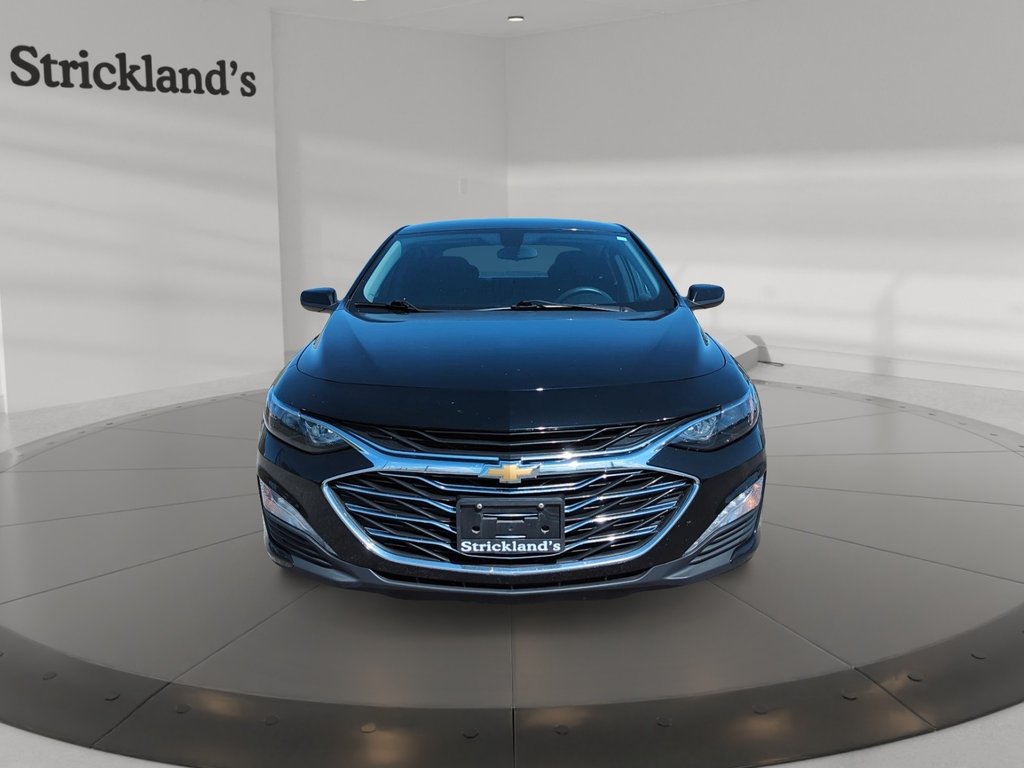 2022 Chevrolet Malibu LT in Stratford, Ontario - 2 - w1024h768px