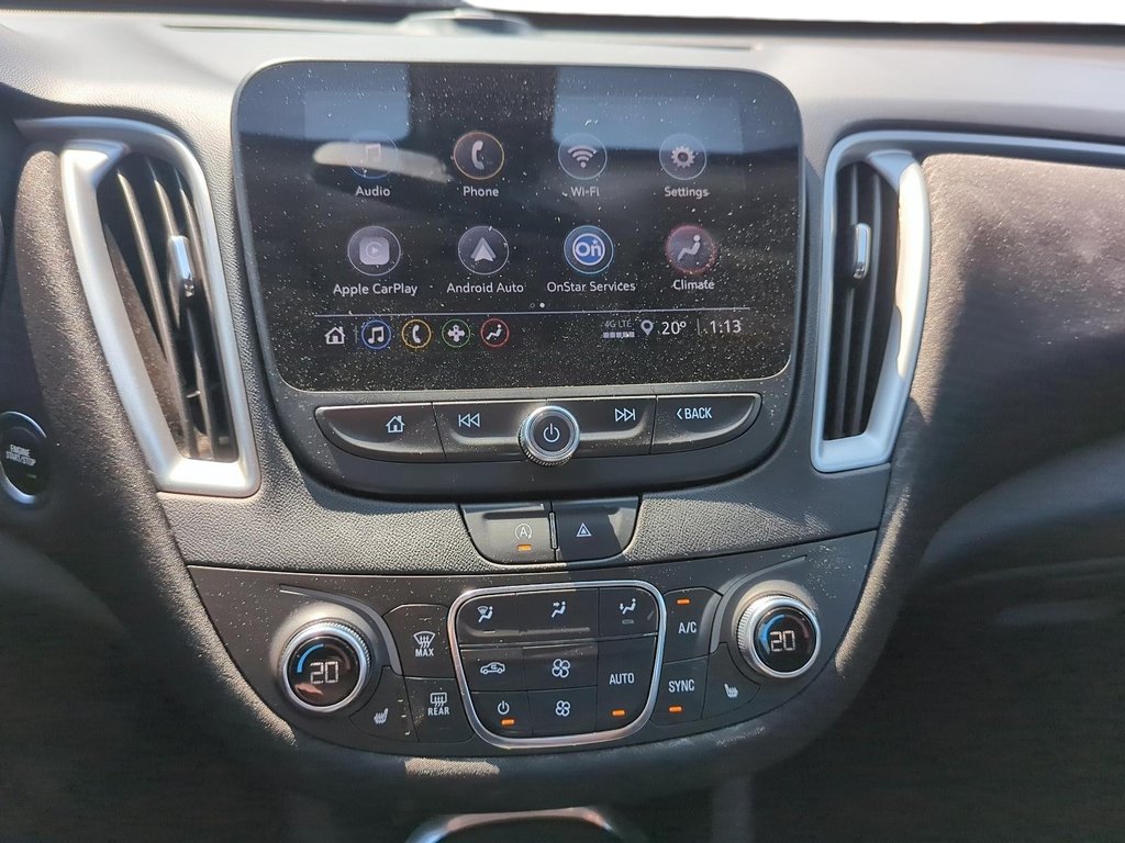 2022 Chevrolet Malibu LT in Stratford, Ontario - 14 - w1024h768px