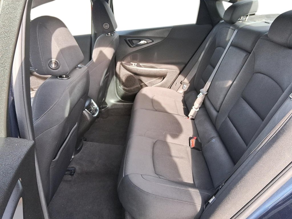 2022 Chevrolet Malibu LT in Stratford, Ontario - 9 - w1024h768px