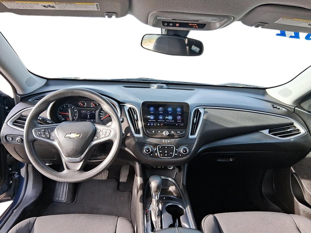 2022 Chevrolet Malibu LT in Stratford, Ontario - 10 - w1024h768px