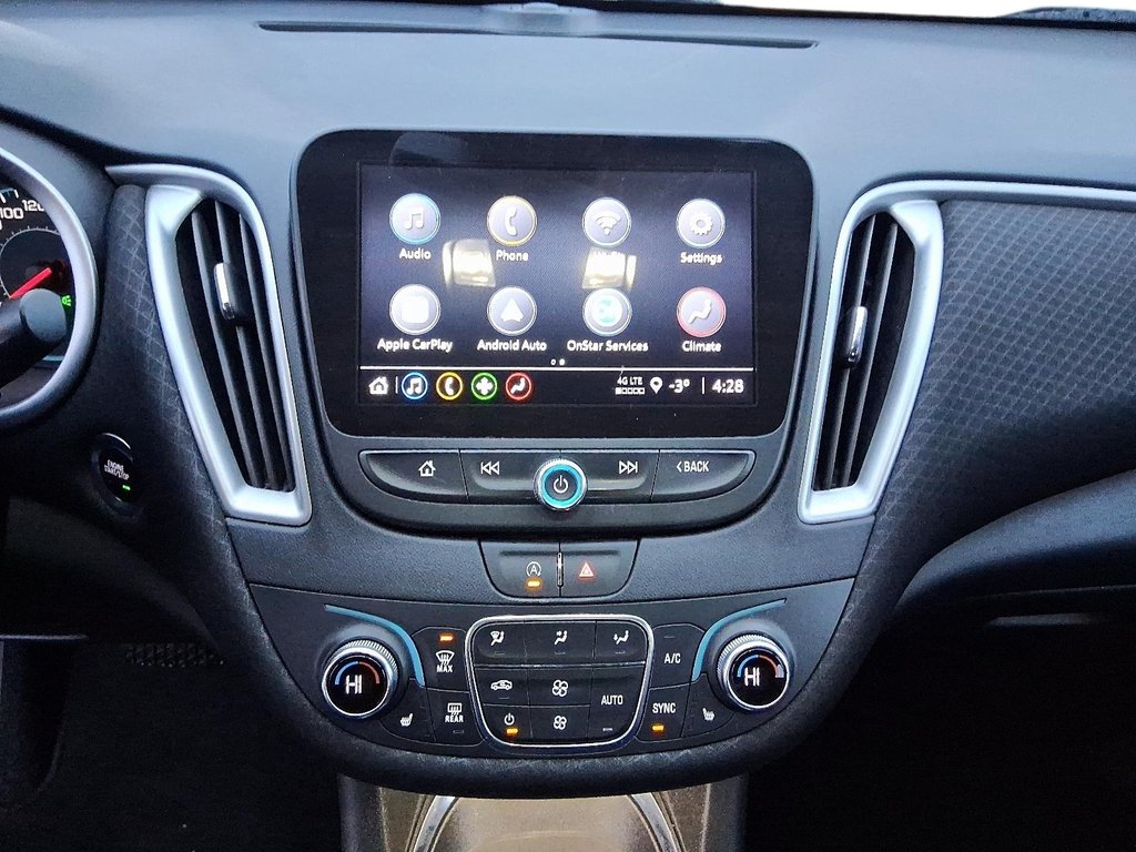 2022 Chevrolet Malibu LT in Stratford, Ontario - 15 - w1024h768px