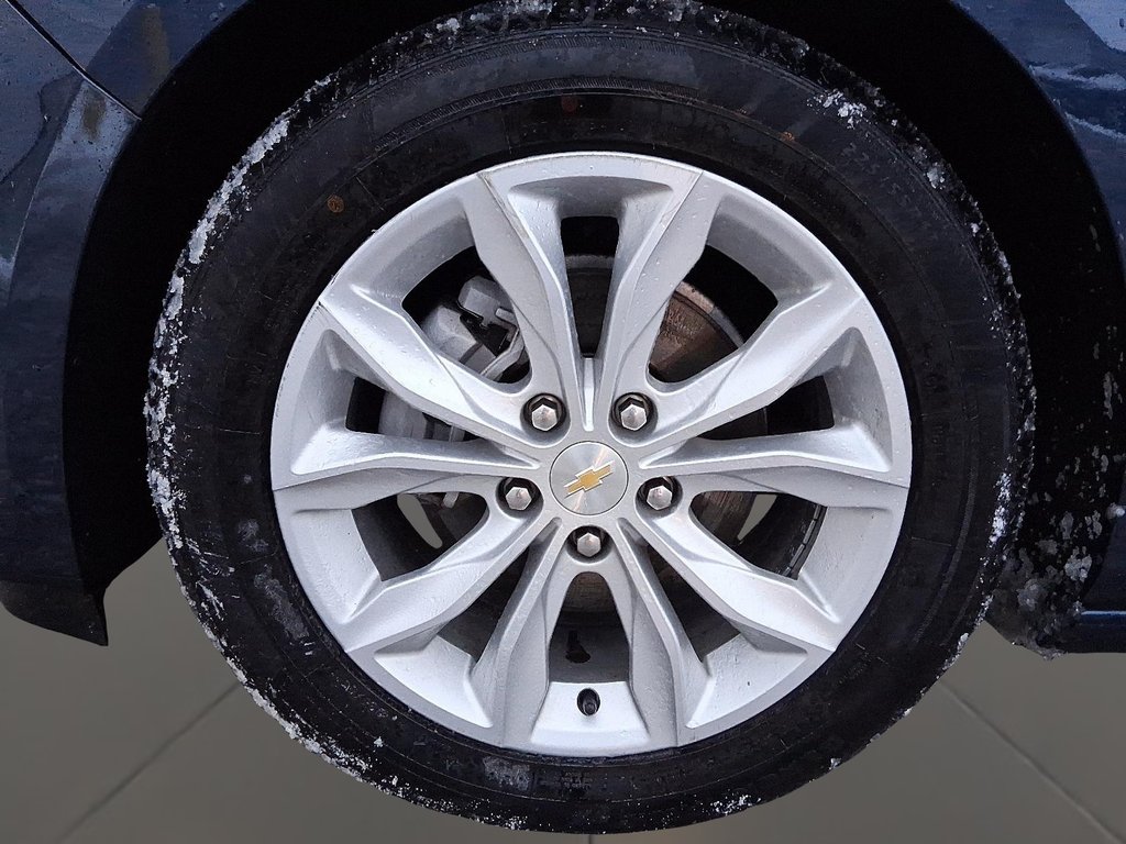 2022 Chevrolet Malibu LT in Stratford, Ontario - 7 - w1024h768px