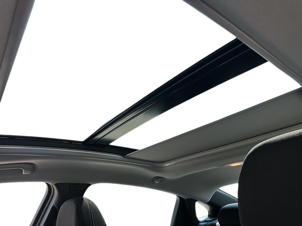 2023 Chevrolet Malibu LT in Stratford, Ontario - 16 - w1024h768px