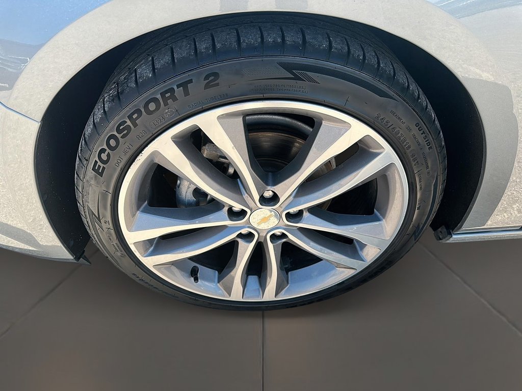 2023 Chevrolet Malibu LT in Stratford, Ontario - 7 - w1024h768px