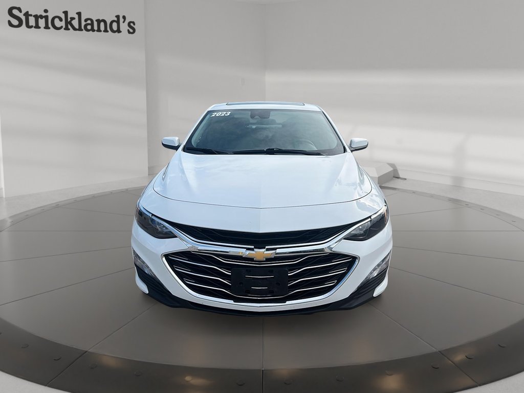 2023 Chevrolet Malibu LT in Stratford, Ontario - 2 - w1024h768px