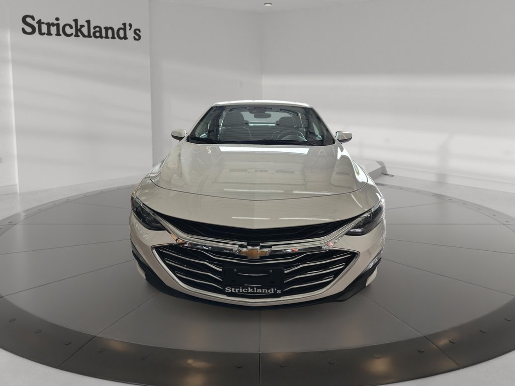 2023 Chevrolet Malibu LT in Stratford, Ontario - 2 - w1024h768px