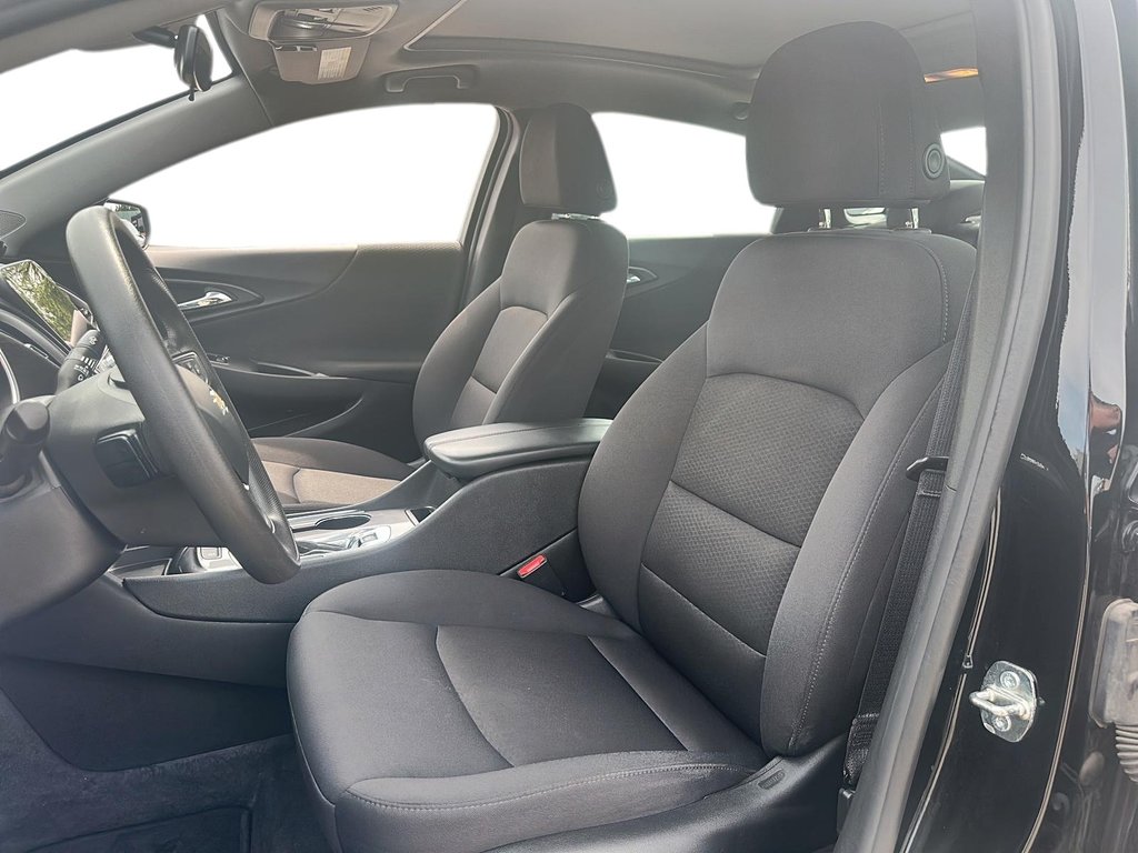 2023 Chevrolet Malibu LT in Stratford, Ontario - 8 - w1024h768px