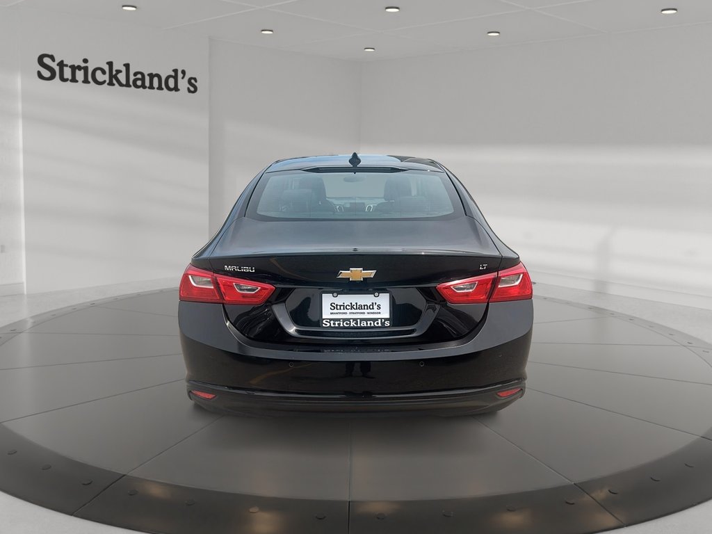 2023 Chevrolet Malibu LT in Stratford, Ontario - 3 - w1024h768px