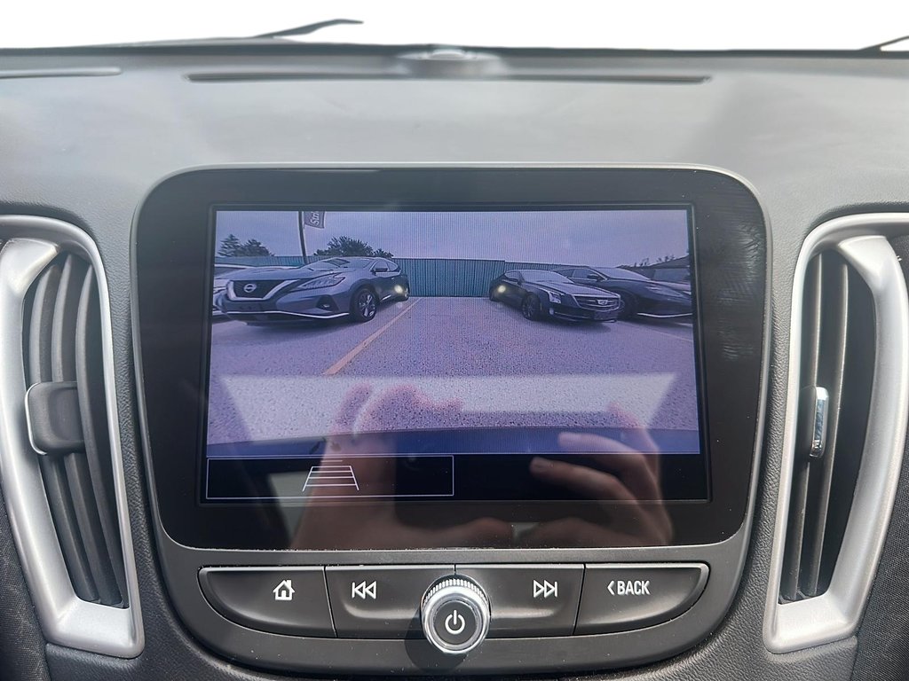 2023 Chevrolet Malibu LT in Stratford, Ontario - 16 - w1024h768px