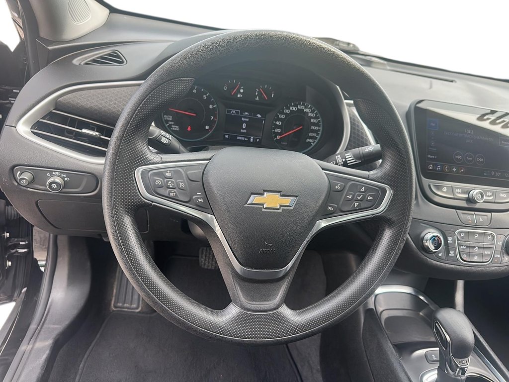2023 Chevrolet Malibu LT in Stratford, Ontario - 11 - w1024h768px