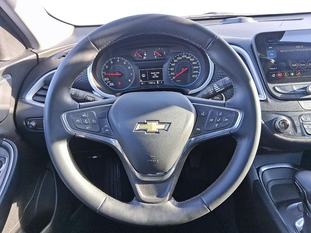2023 Chevrolet Malibu LT in Stratford, Ontario - 12 - w1024h768px