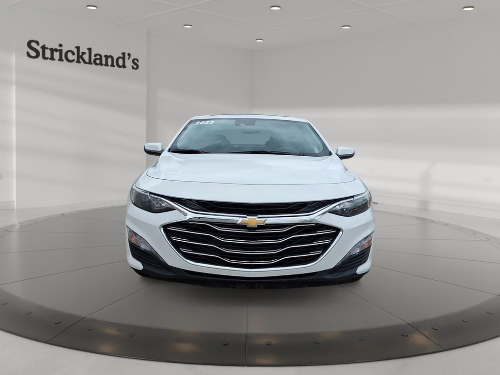 2023 Chevrolet Malibu LT in Stratford, Ontario - 2 - w1024h768px