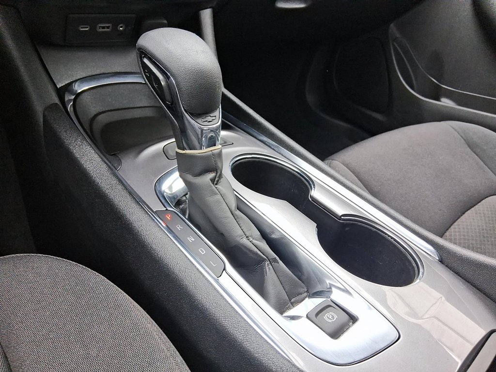 2023 Chevrolet Malibu LT in Stratford, Ontario - 17 - w1024h768px